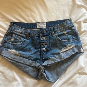 One x one teaspoon shorts
